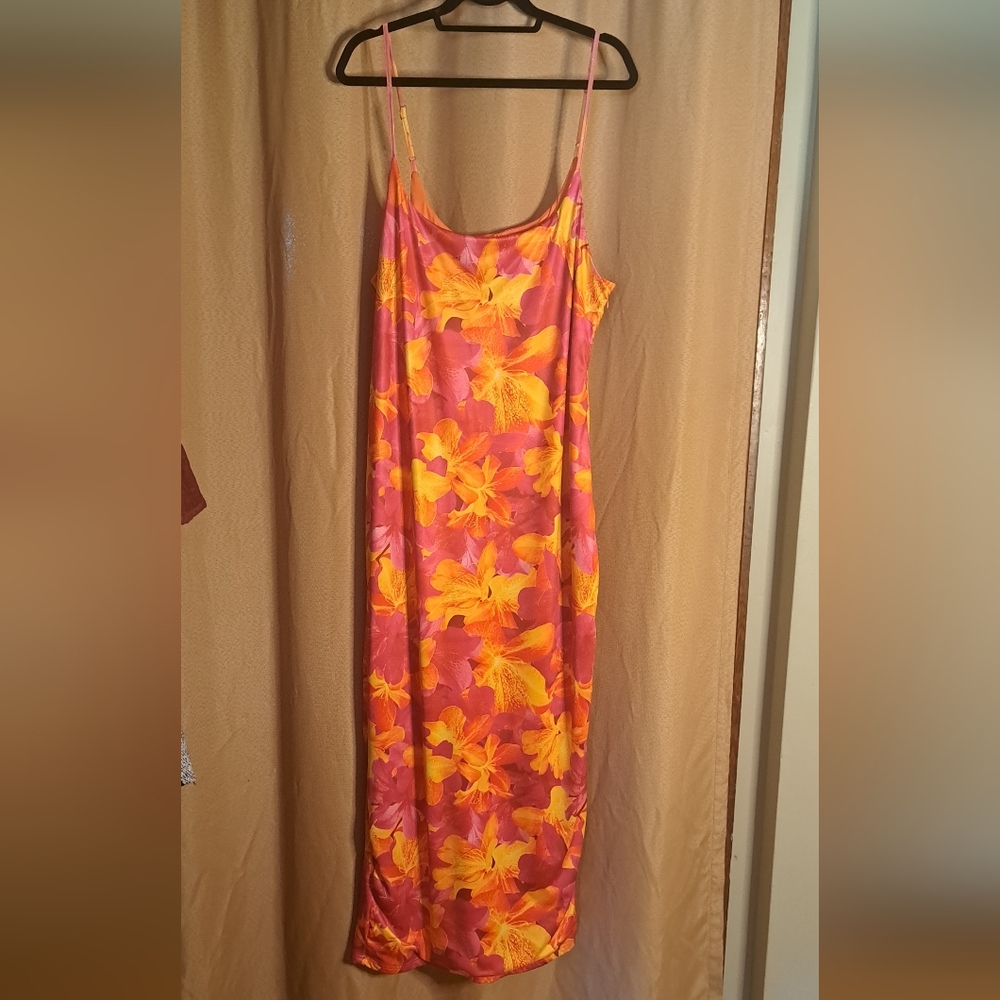 SHEIN Curve 4X (Really 2X) Maxi Dress